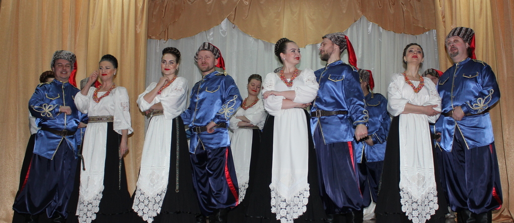 Государственный академический Сибирский русский народный хор вернулся из гастрольной поездки по Новосибирской области.