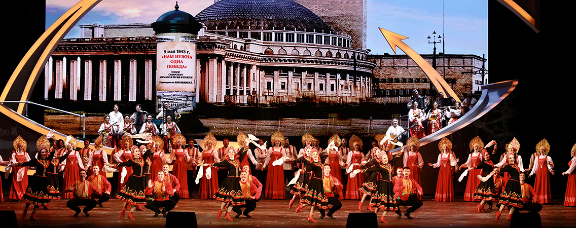 Сибирский хор выступил в Новосибирском оперном театре.